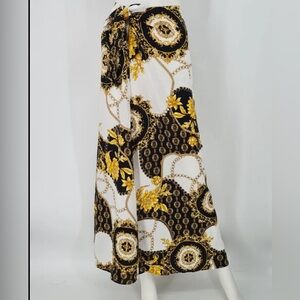 FOREVER 21 White Skirt Long
Maxi Beach one size